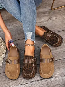 Plus Size 43 Stylish Two-Way Slip-On Loafers for Women, Suede Material with Hand-Stitched Edging, Metal Buckle Decoration, Thick Non-Slip Sole for Daily Commute and Casual Outings