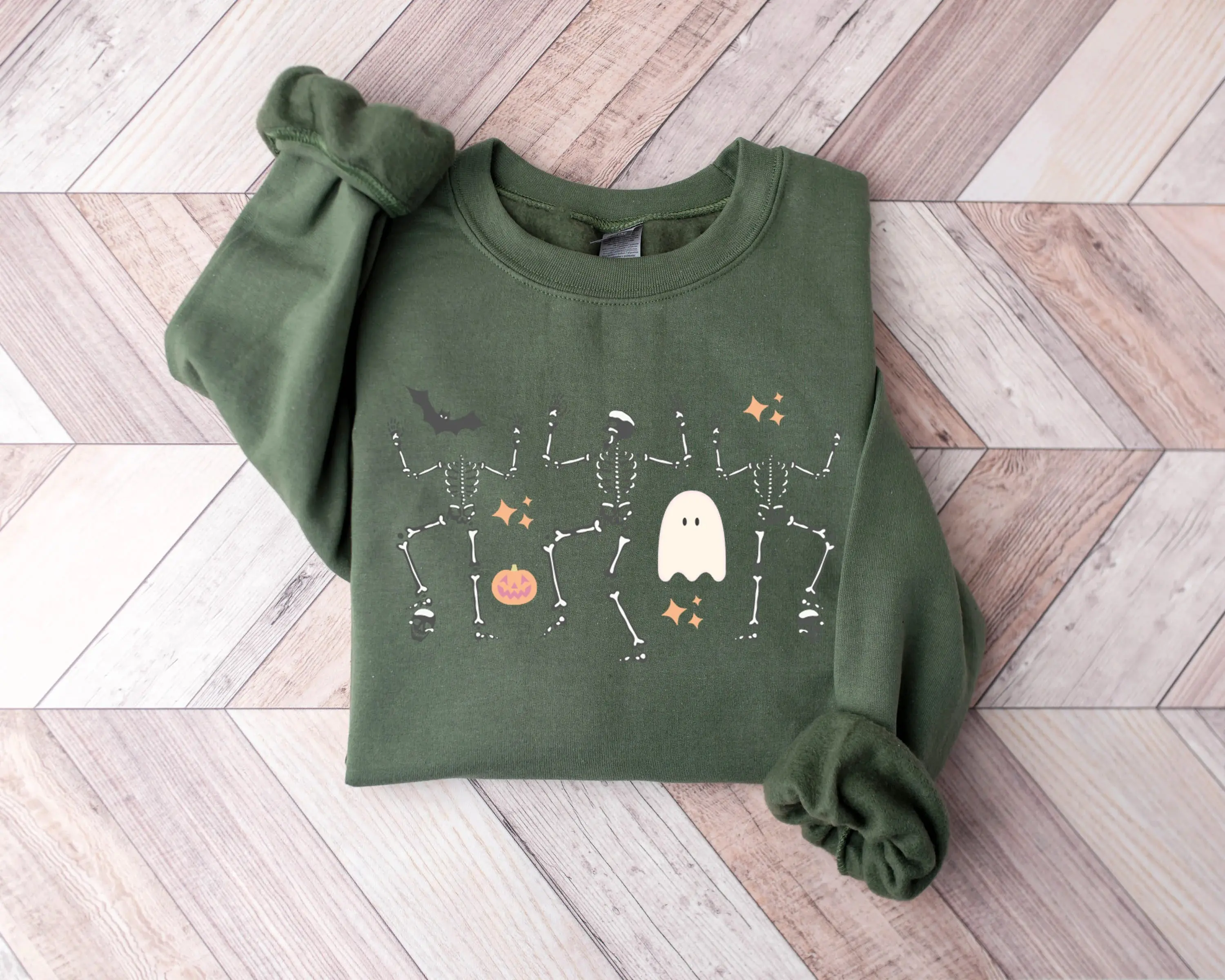 Dancing Skeleton Dancing Sweatshirt, Halloween Sweatshirt, Funny Skeleton Graphic Crewneck, Spooky Season Outfit, Retro Halloween Pullover, Cozy Autumn Apparel, Cute Skeleton Dancing Shirt, Fall Holiday Gift for Women and Men, Spooky Vibes Pullover