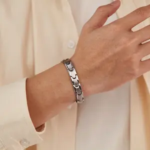 New stylish titanium steel bracelet for men, personalized classic simple stainless steel jewelry