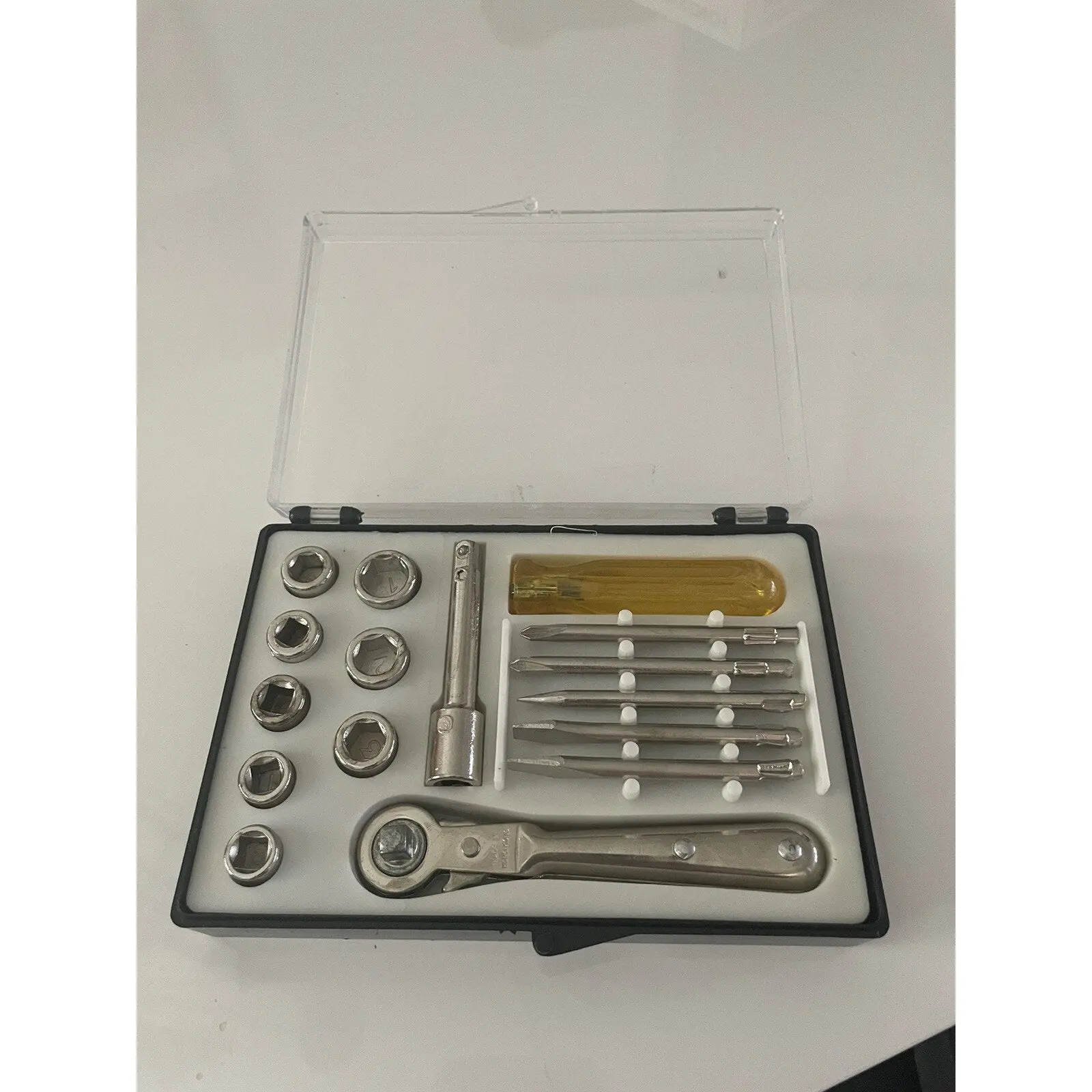 VINTAGE *NEW* 1970's CW Socket Wrench Set 16 in 1