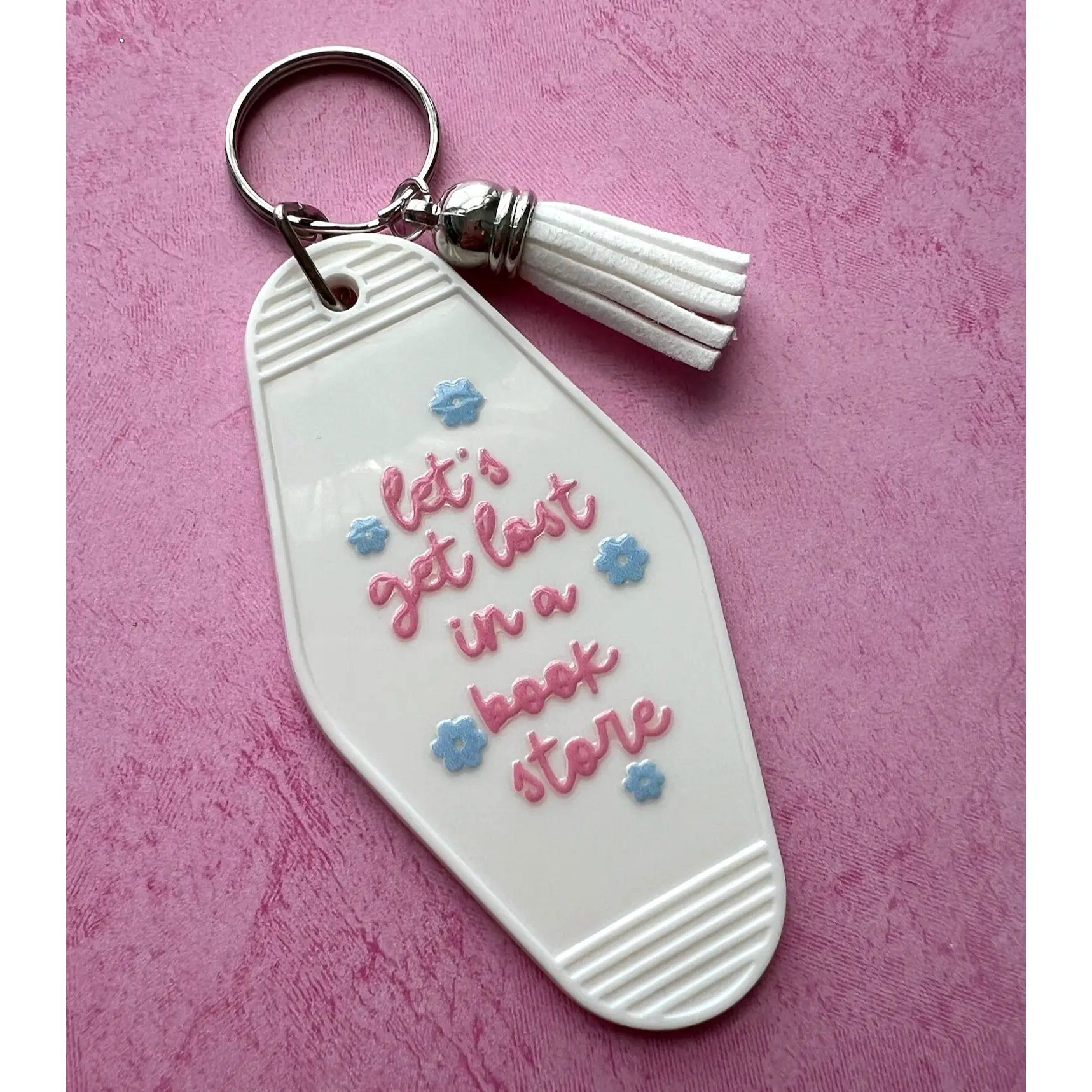 Lost in a Bookstore Retro Motel Keychain