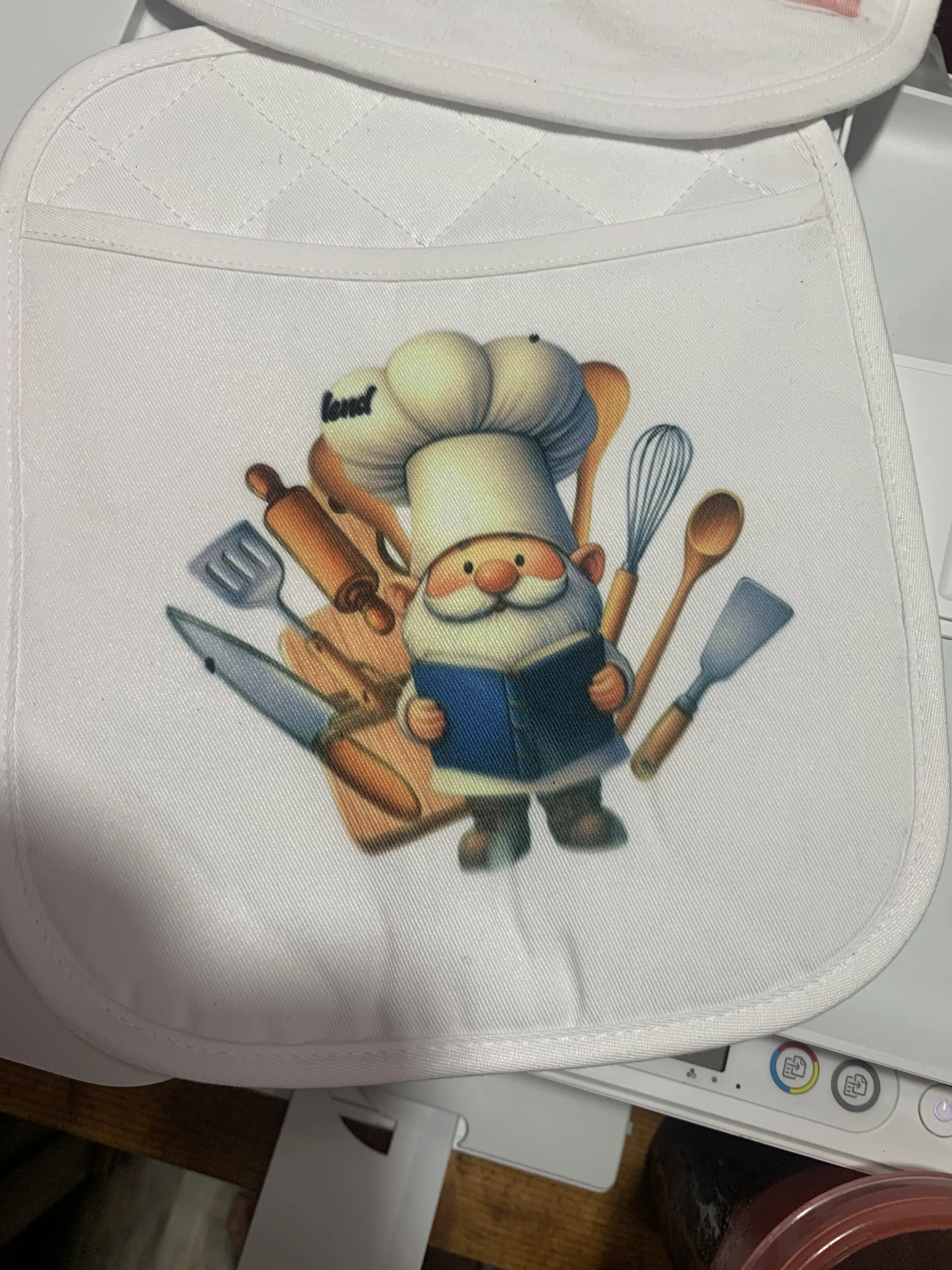 pot holder with pocket varies designs and comes in white pot holder