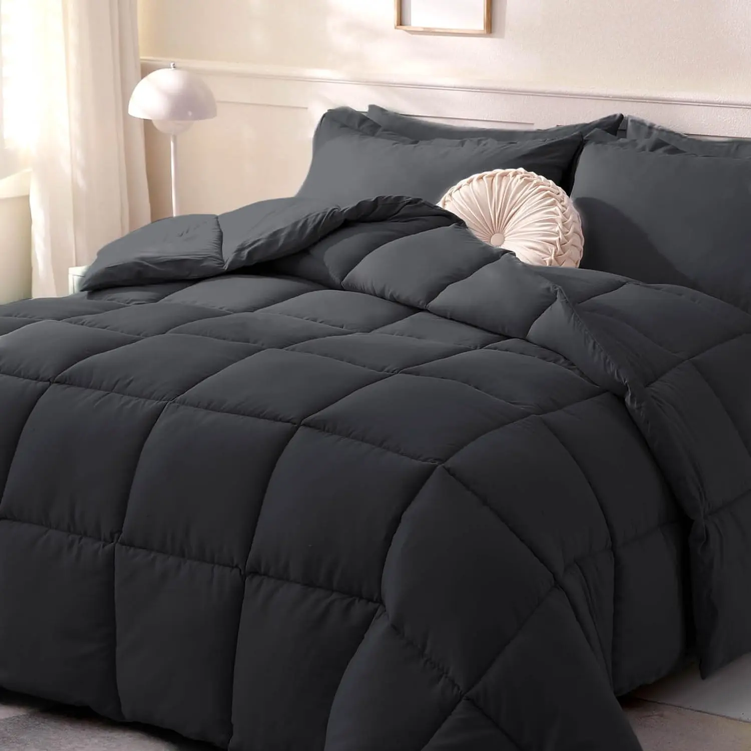 Black Twin Size Rectangular Microfibre Down Alternative Duvet Insert - Durable, Breathable, Fade-Resistant, Lightweight Hotel Polyester Comforter with Corner Tabs, Machine Washable, Dry at Low Temperature (64x88 in)