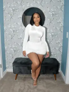 Women's Fashionable Sexy Slim-Fit Bodysuit & Plush Short Skirt Set, Stylish & Versatile Design Two-Piece Set for Autumn and Winter