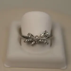 Diamond Pearl Bow Moissanite Ring – Certified Authenticity (4×6 mm)