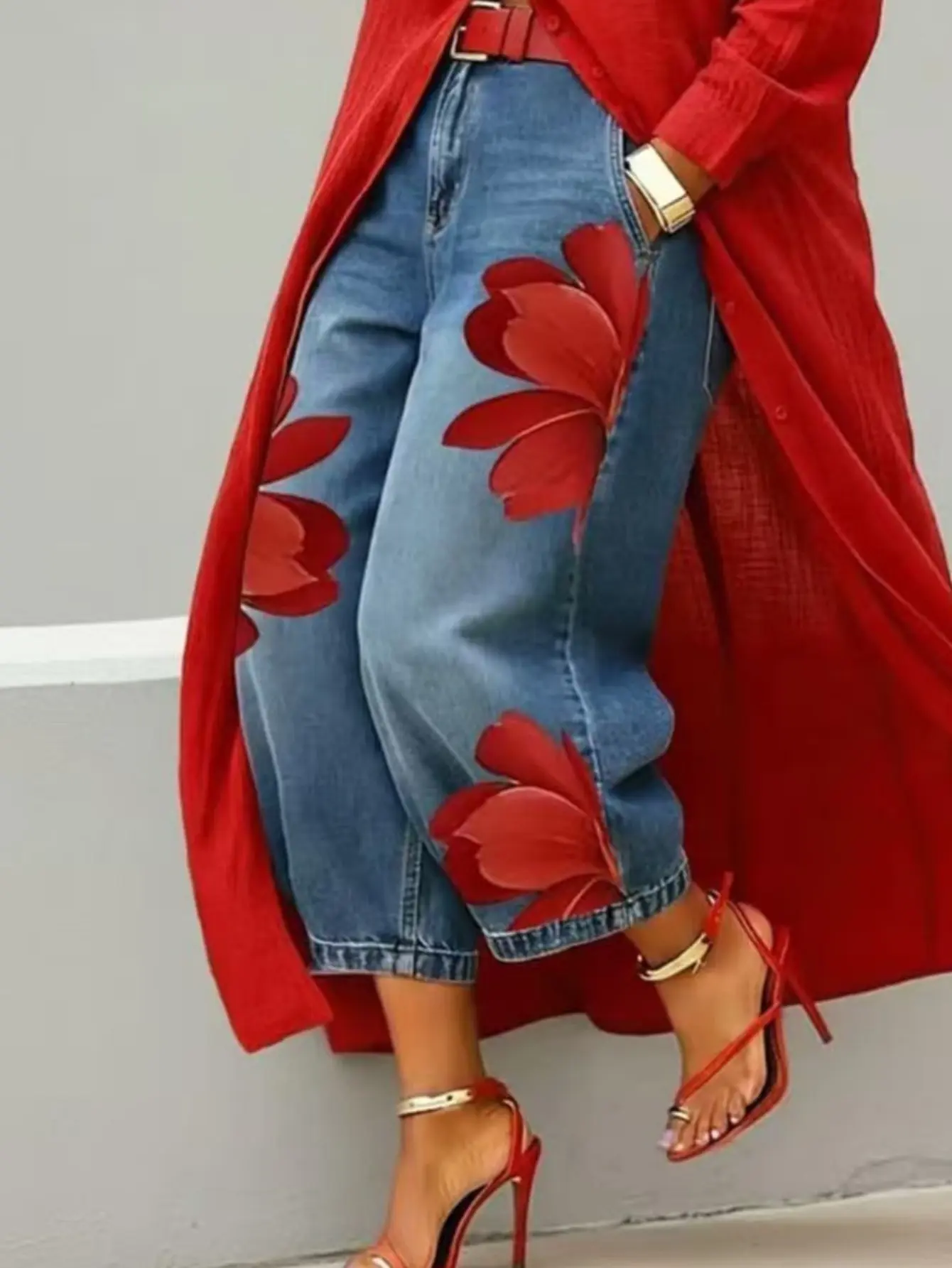Women's High Waist Floral Print Wide Leg JeansTrousers, Casual Loose Cropped 9/10 Length Denim Pants with Red Flower Pattern