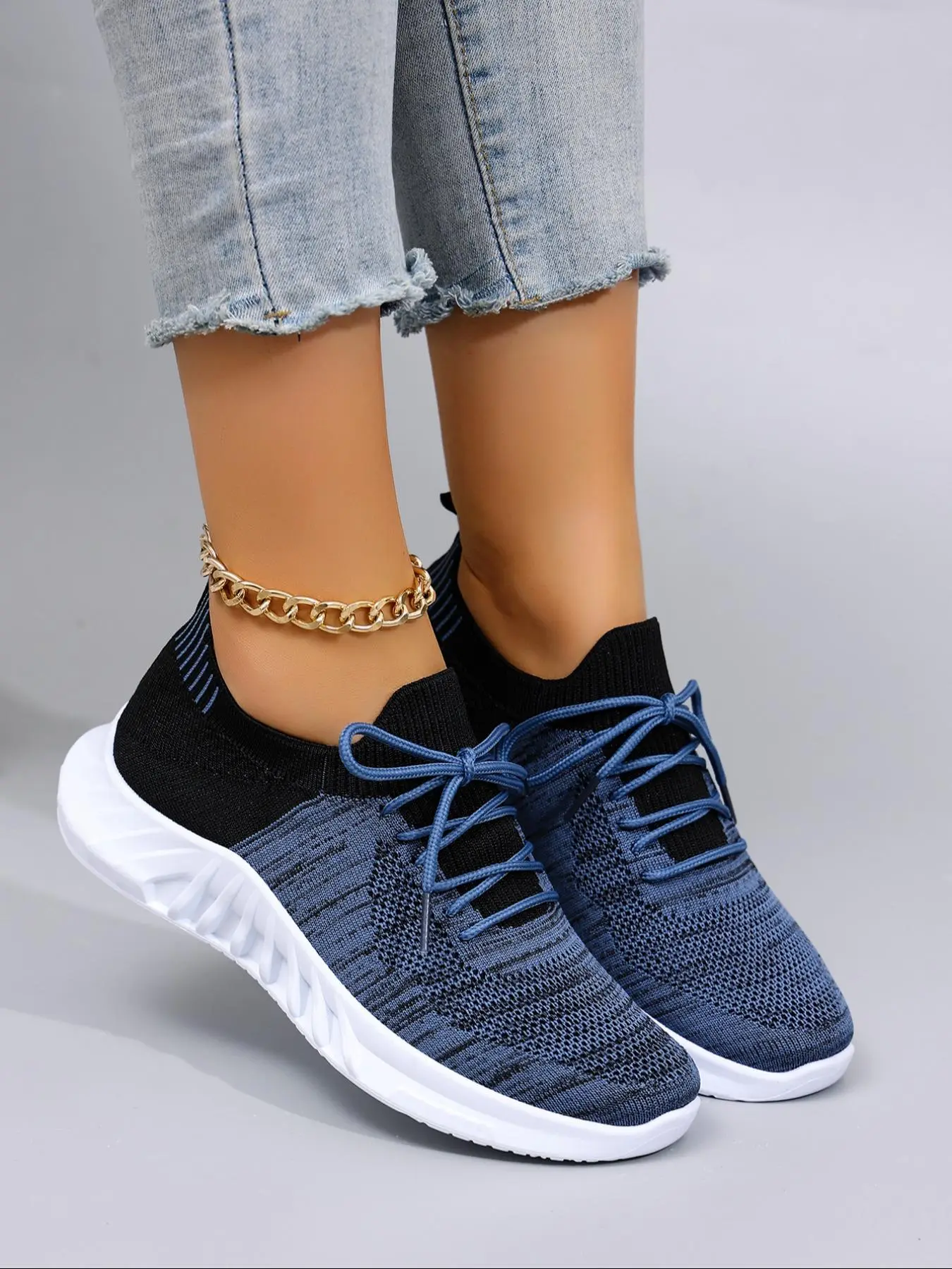 Women's Fashionable Lace Up Low Top Sneakers, Casual Comfortable Breathable Lightweight Sports Running Shoes, All-match Basic Shoes for Daily Wear, Road Running Shoes
