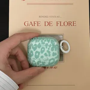 Lake Blue Leopard Print Earphone Case for Apple AirPods Pro 3, Elegant Design, Fashionable, Korean Style, Women's Earphone Shell