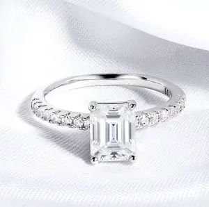 Luxury 18K 925 Sterling Silver 2CT Emerald Cut Dazzling Moissanite Ring (5-9)