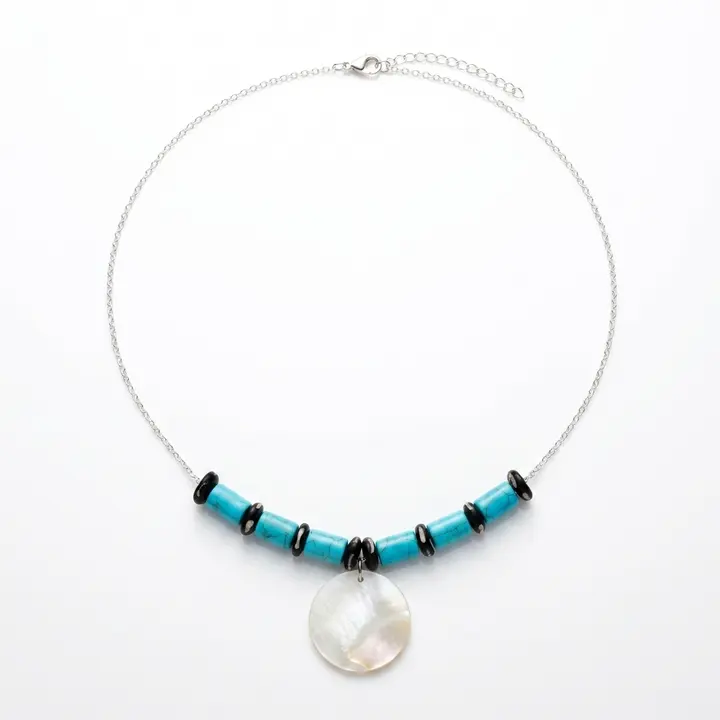 Perry Pendant Necklace