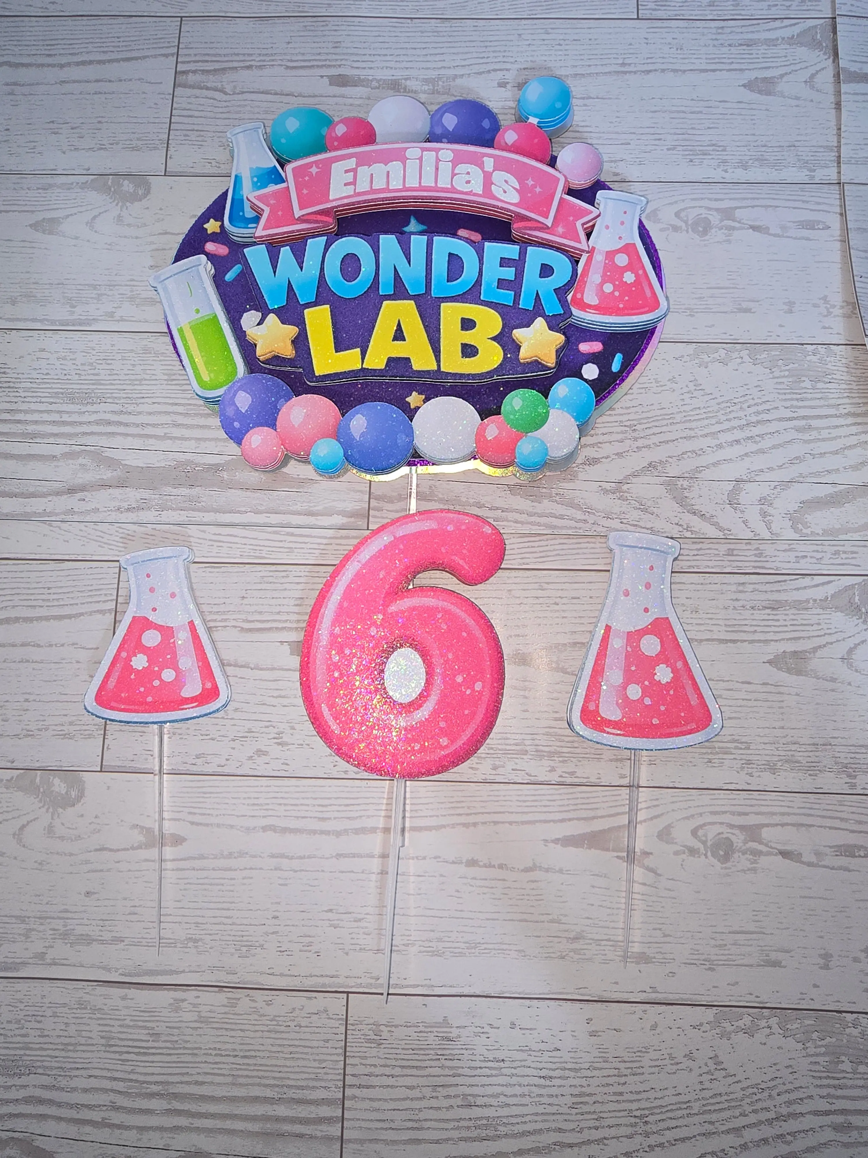 Personalized 3D Glitter Wonder Lab Cake Topper, Customizable with Name & Age – Festive Cake Decor for Party Supplies