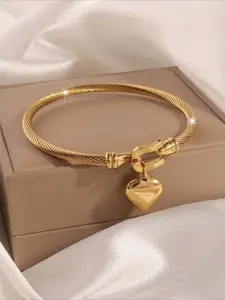 Stainless Steel Heart Shaped Bracelet for Women, Fashionable Light Luxury Design, Simple Daily Wear, Non-Fading, All Seasons