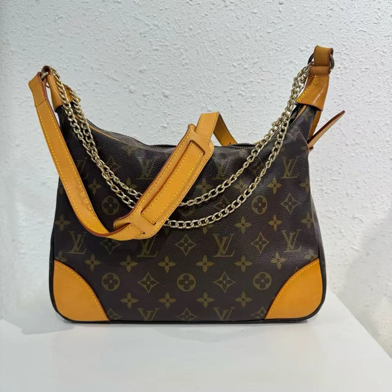 Pre-owned Louis Vuitton Odeon NM Handbag