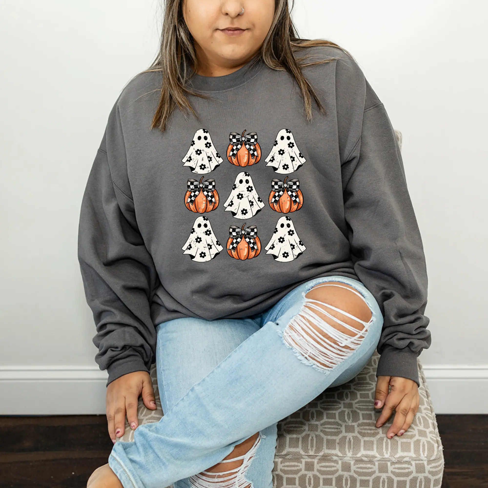Hanes Comfy Crewneck Sweatshirt for Women, Pumpkins and Ghosts Halloween and Fall Collection - Womenswear, Hoodie Sweaters Pullover Round Neck Comfort Day