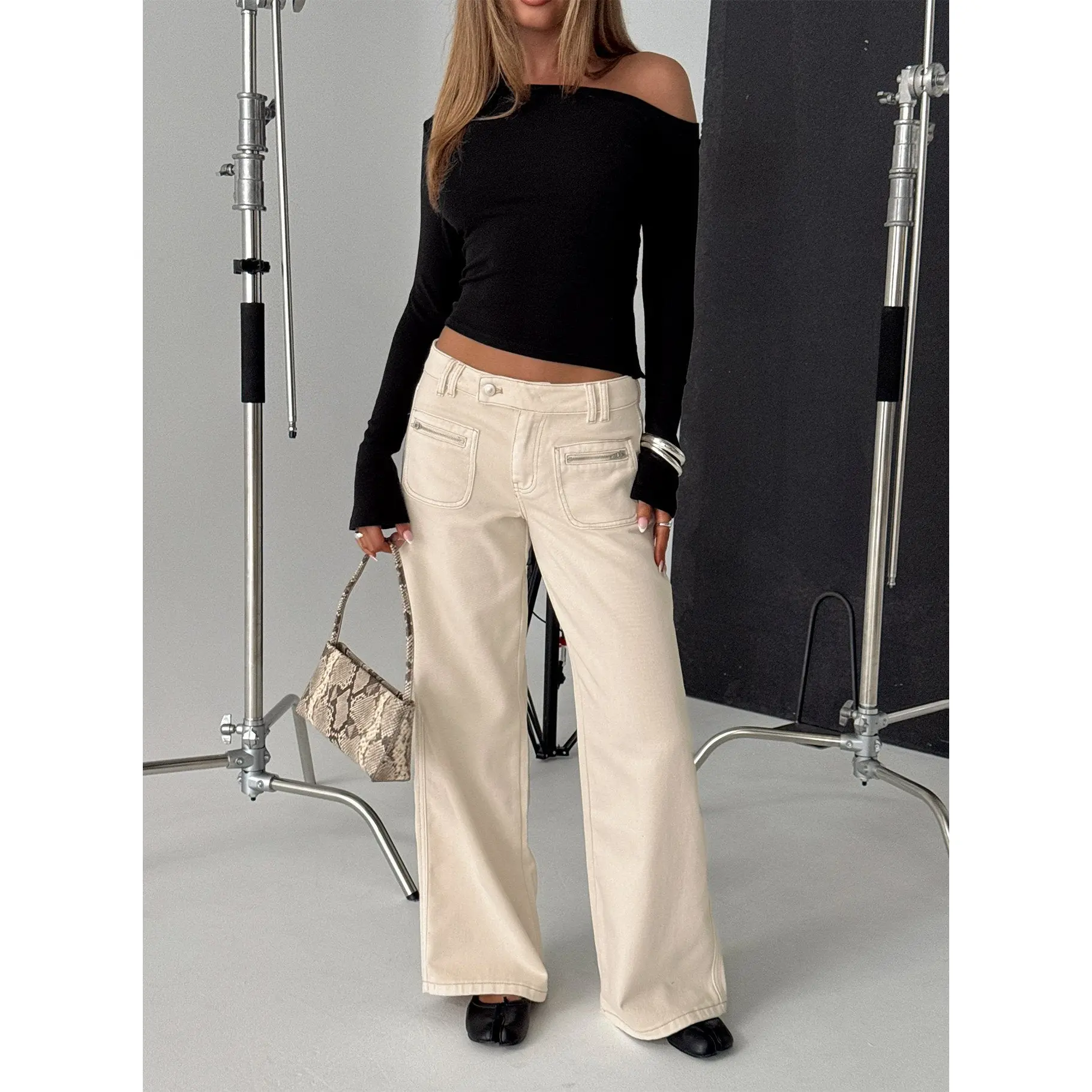 Lifetimes Mid Rise Wide Leg Cargo Jeans Cream Lifetimes Mid Rise Wide Leg Cargo Jeans Cream