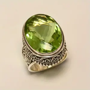Elegant Vintage Style Synthetic Peridot Oval Ring, Alloy Single Ring with Intricate Filigree Design, Unisex Fashion Accessory, Ideal for Daily Wear & Mother'S Gift, Sizes 6-10