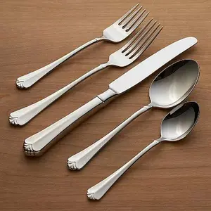 Oneida Julliard 20-Piece Flatware Set – Sophisticated Style for Every Meal