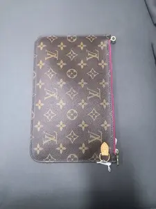 Pre-owned Louis Vuitton coated canvas Clutches & Wristlets Rose red Neverfull Detachable Pouch （senza 2）