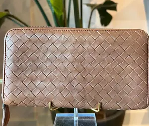 Pre-owned Bottega Veneta leather Small Leather Goods Intrecciato Travel Continental Wallet