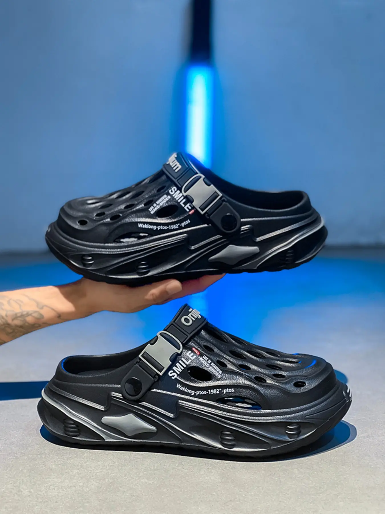1 Pair Men's Sporty Trendy Chunky Clogs | Letter Print | 2-in-1 Convertible Strap | Lightweight | Non-slip | Ergonomic Massage Insole | For Streetwear, Casual Outings, Sports Footwear