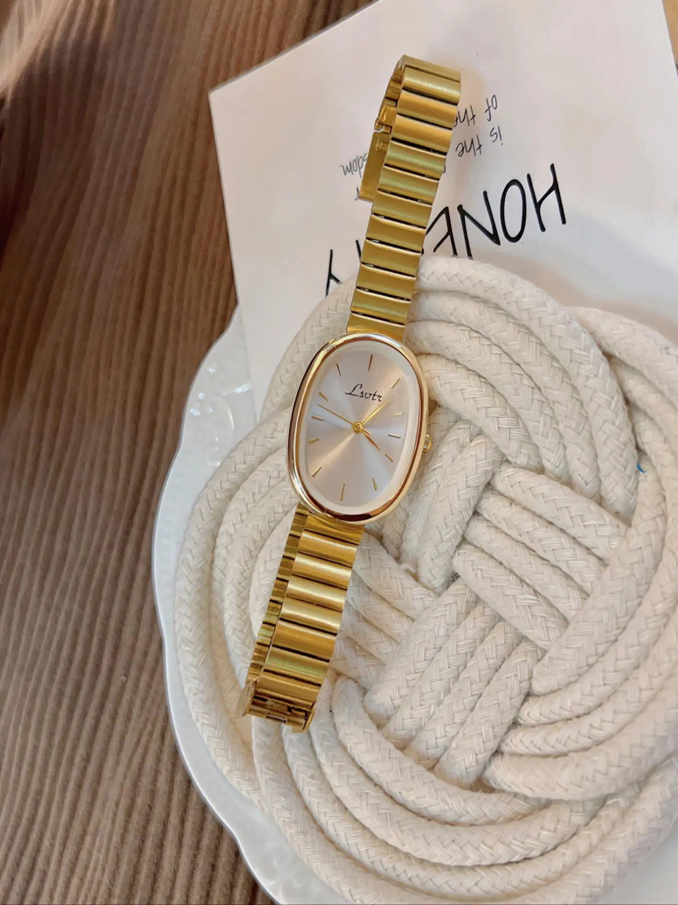 Women's Elegant Oval Dial Quartz Watch, Modern Fashionable Wristwatch for Women & Girls, Analog Watches, Trendy All-match & Exquisite Watch for Birthday Gift, Fashionable Stylish Watch