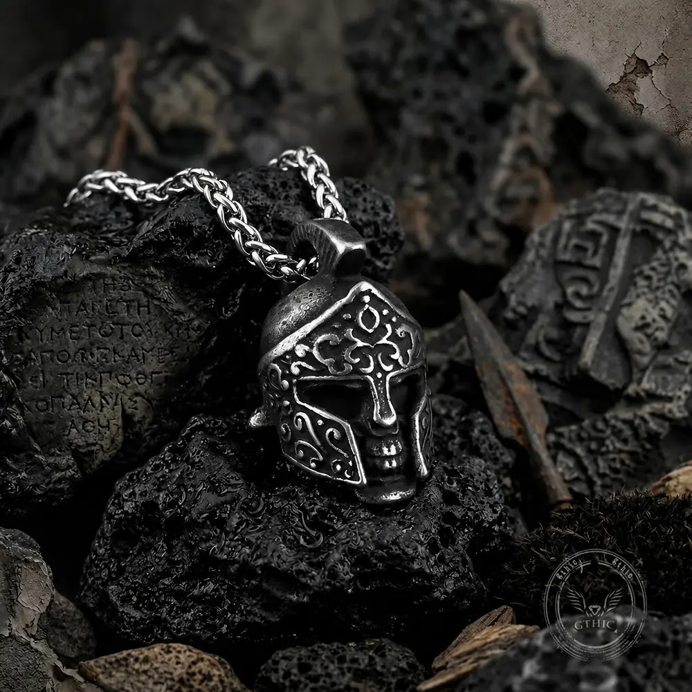 GTHIC Antique Norse Skull Pendant Made of Stainless Steel With Warrior Helmet Detail Bold Wilderness Neck Ornament Perfect for Daily Streetwear & Holiday Gift Gifting