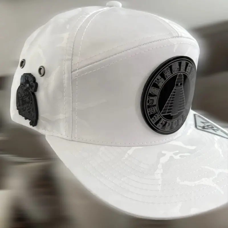 Tikal White Cap with Black Logo, Adjustable Fit, Classic Design, Casual Style, gorra de la ruina mas bella de Guatemala ahora para que la lleves con tigo a todas partes disponible ya, gorras personalizadas al gusto te invitmos vistar la Linea ChapinaGG
