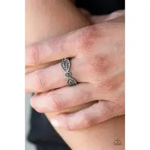 Paparazzi - Extra Side of Elegance - silver