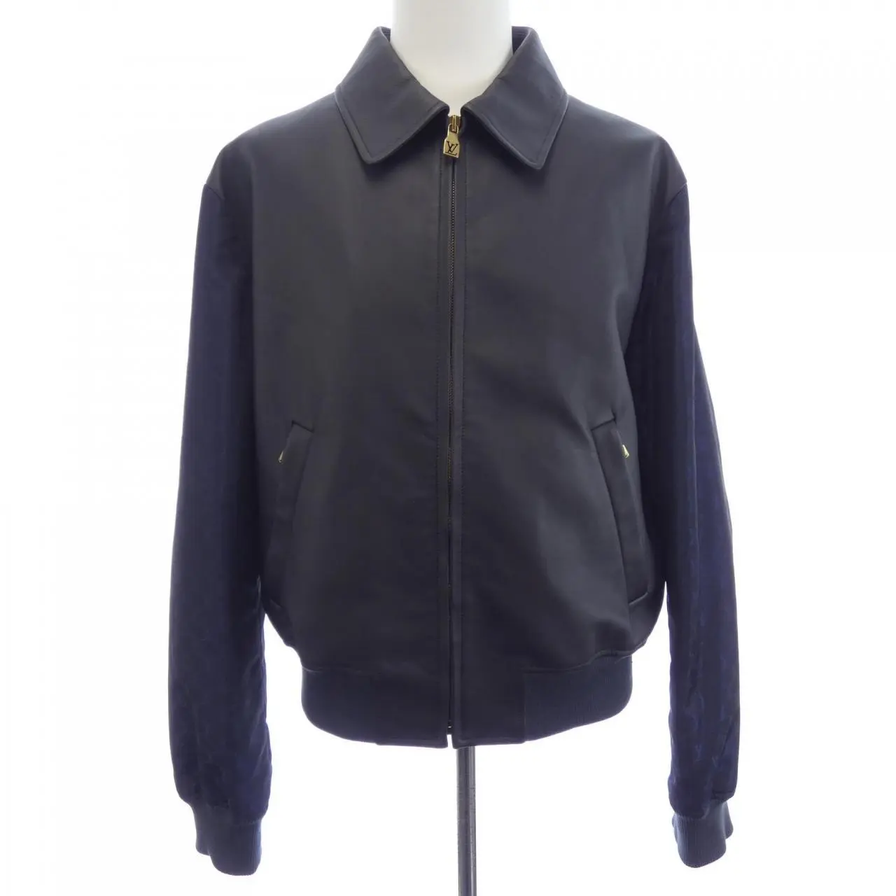 Pre-owned Louis Vuitton Lambskin Small Leather Goods Jacket