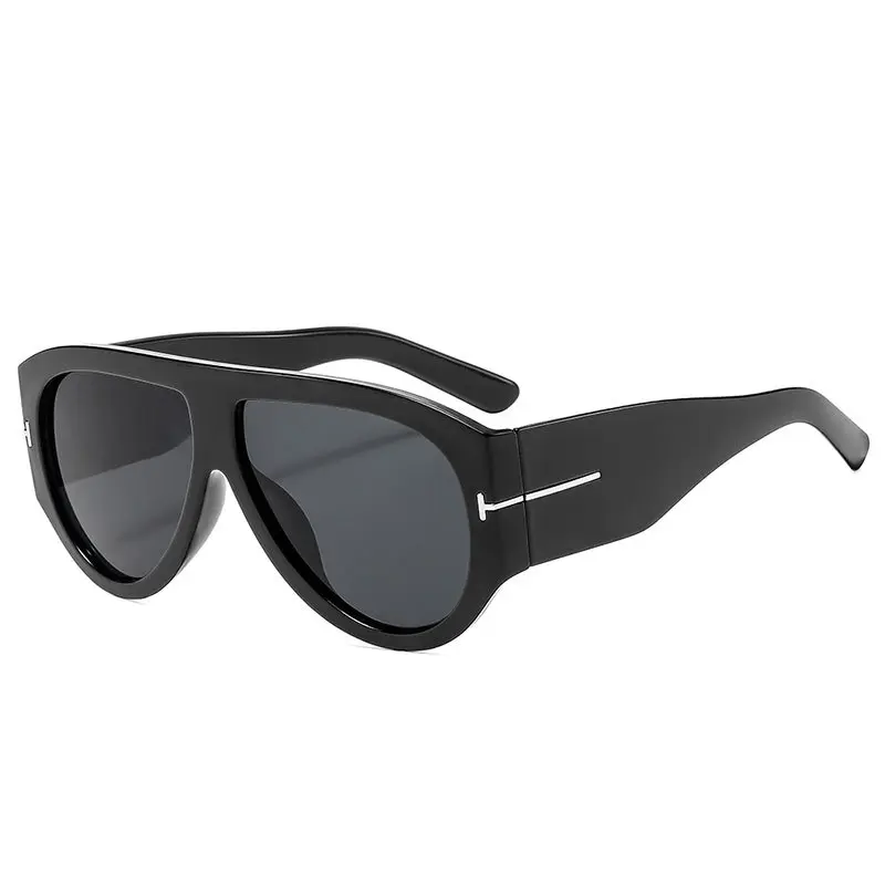 Pure black oversized sunglasses