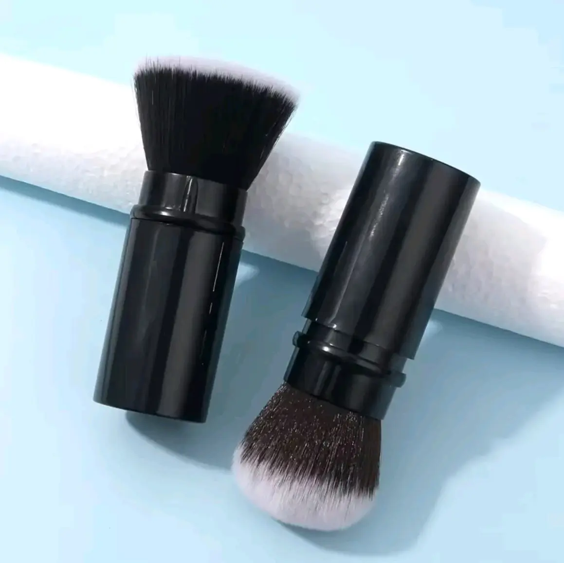 Makeup brush Makeup brush