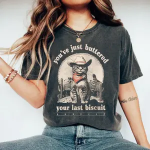 Comfort Colors Cowboy Cat T Shirt, Vintage Funny Cat T-Shirt, Retro Western Cat Graphic Tee, Cat Meme T Shirt, Retro Cat Lover Gift, Meowdy Partner