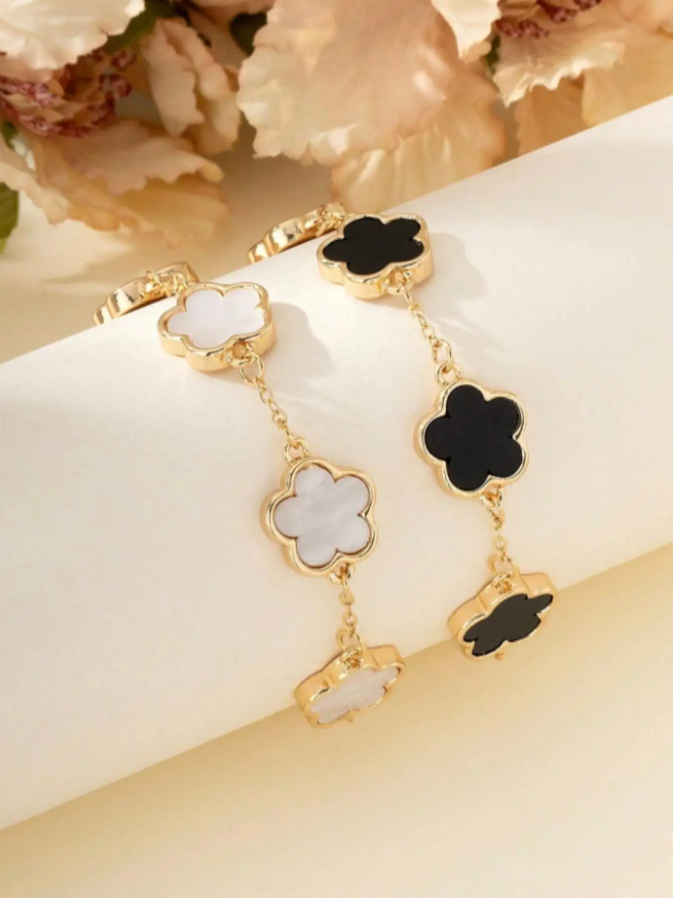 2 Piece Clover Bracelet Set, Bangles Bracelets Set, Classic Fashion Design, Suitable for Daily Wear, Dates, Parties, Elegant Women's Jewelry, Couple Gift, Trendy Jewellery Accessories, Couple Bracelet Kit