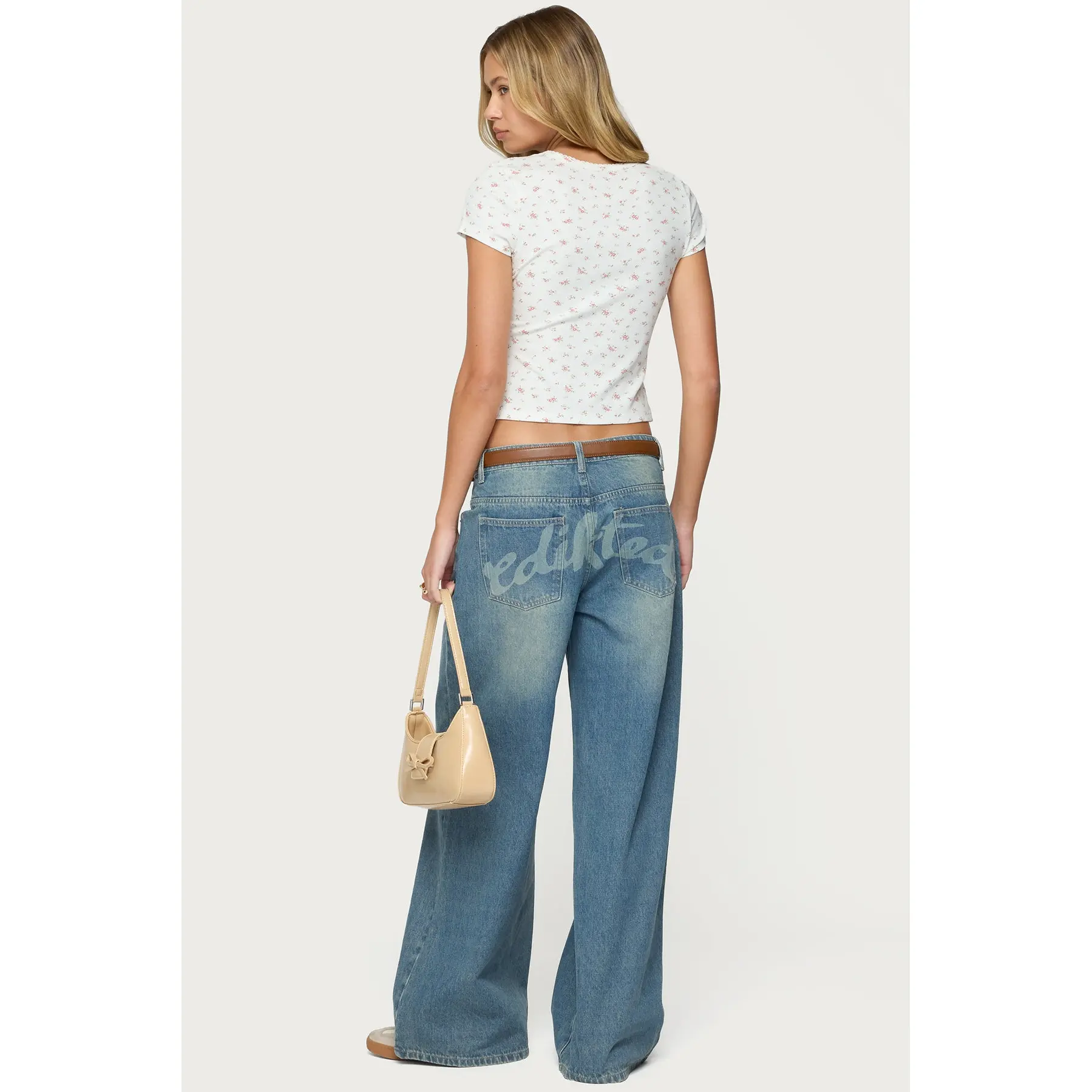 Graphic Vintage Washed Low Rise Baggy Jeans