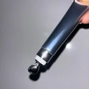 LIPSSOLUSCIOUS EXTREME LIP PLUMPER like lip filler Hyaluronic Acid Collagen Avocado Jojoba Cayenne Peppermint Instant Plump Gloss