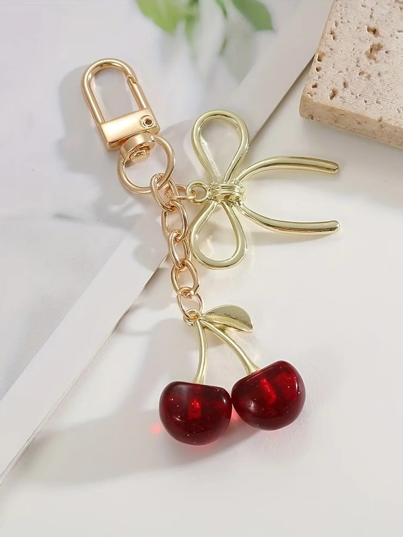 Exquisite Simulation Cherry Keychain Bow Pendant - Shiny Red (Pink) Cherry, Cherry+Bow Design Suitable For Wallet Accessories Pendant, Mother's Day Birthday Valentine's Day Gift, Keychain For Bags, Stylish Keychain, Cherry Bow Keychains