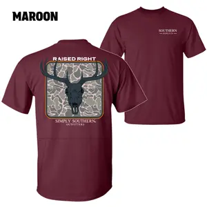 Simply Southern Outfitters T-Shirt – Raised Right Deer Skull Graphic with Camo Background, Ideal for Southern Pride and Hunting Fans, Outdoor Unisex T-Shirt for Patriotic Men, Menswear Casual Top