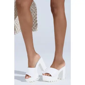 AKIRA COOL CAT WHITE PUFFY PLATFORM SANDAL