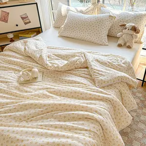 3pcs Floral Summer Bedding Set, Includes 1 Quilt and 2 Pillowcases, Soft Breathable Fabric, Perfect for All Seasons, Ideal Christmas Gift