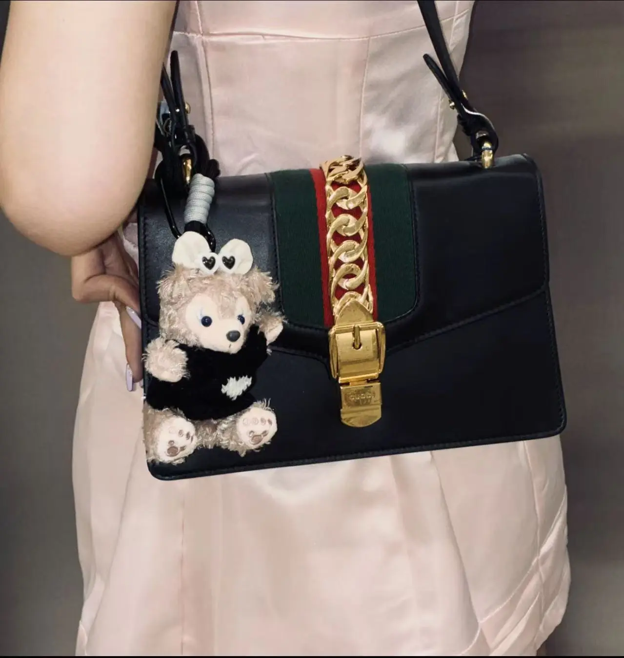 Pre-owned GUCCI Sylvie Medium Black Smooth Calfskin Web Stripe Gold Chain Buckle Flap Crossbody Shoulder Bag