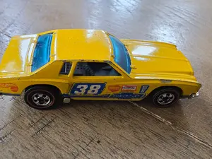Hot Wheels Chevrolet Monte Carlo #38 VTG 1974 REDLINE Yellow w/Decals Hong Kong