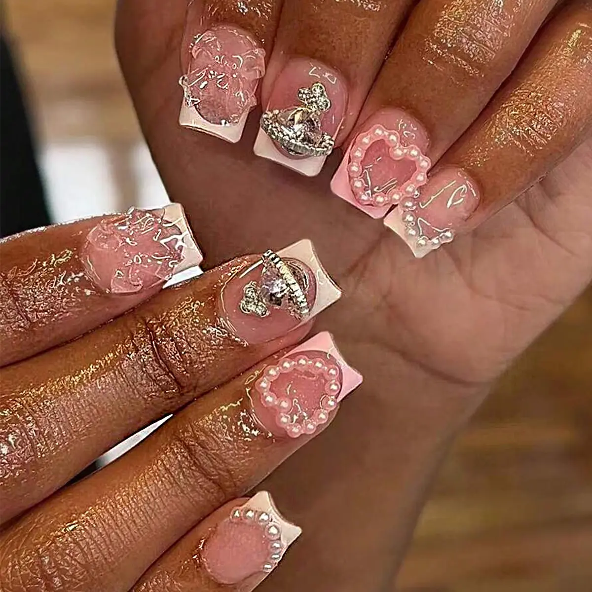 24pcs Short Square Glossy Fake Nails, Transparent Butterfly Design, Long Nail Length, Includes Jelly Glue & File, Perfect for Women & Girls, Glittering Fake Nails