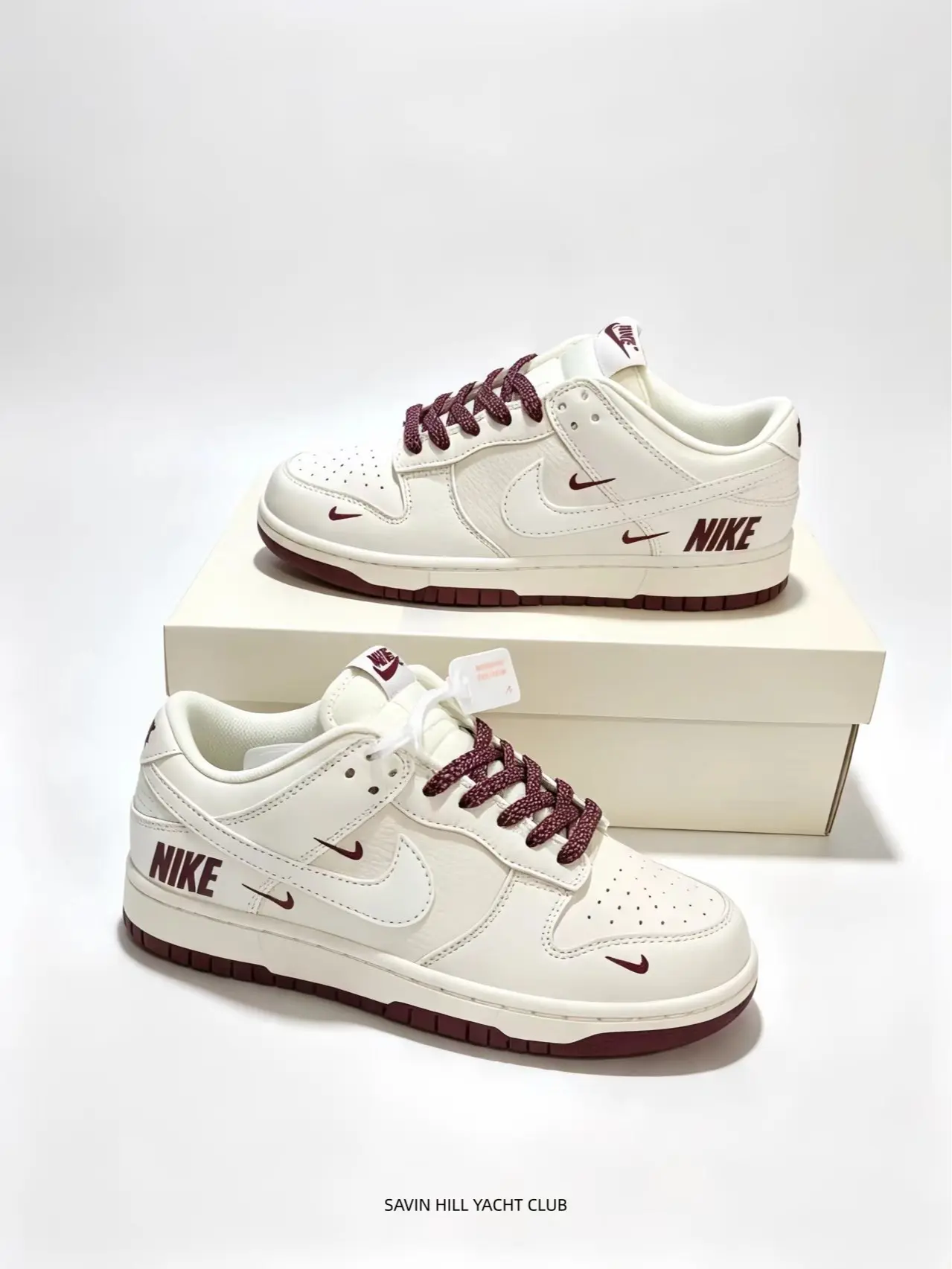 These casual shoes are the perfect base for building any outfit, the neutral cream color lets your clothes shine while the dark details keep things interesting