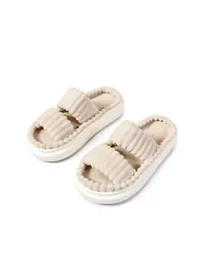 Women‘s Soft Fuzzy Cloudy Plush Fluffy Slippers, Thick Sole Comfortable Feel, Suitable for Home and Outdoors, Wear All Day Without Feeling Stuffy