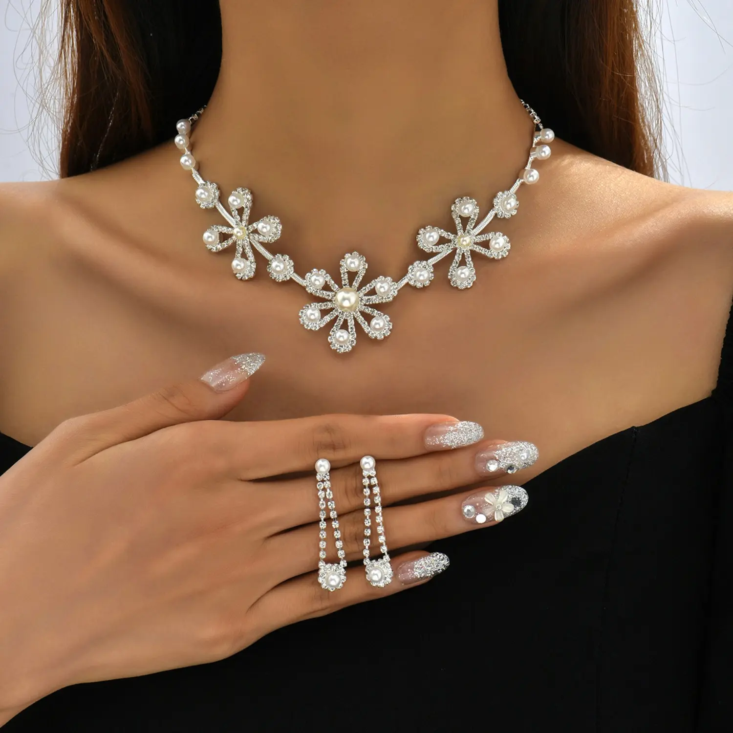 Crystal Daisy Flower 2-Piece Jewelry Set for Female Adults, Faux Pearl Choker Necklace and Earrings for Wedding, Evening Costume Events, Sporty Sports Wristbands
