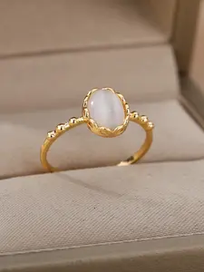 Minimalist Brass Cat Eye Stone Ring for Women, Unique Closed Design, Daily Wear Finger Jewelry, Stunning Accessory