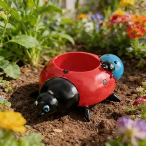 Cute Resin Ladybug Figurine, Blue Garden Decoration, Adorable Seven-Pointed Ladybug Ornament, Outdoor Yard Decor