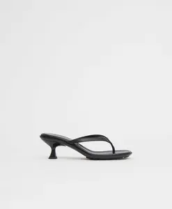 Mari Sandal - Black