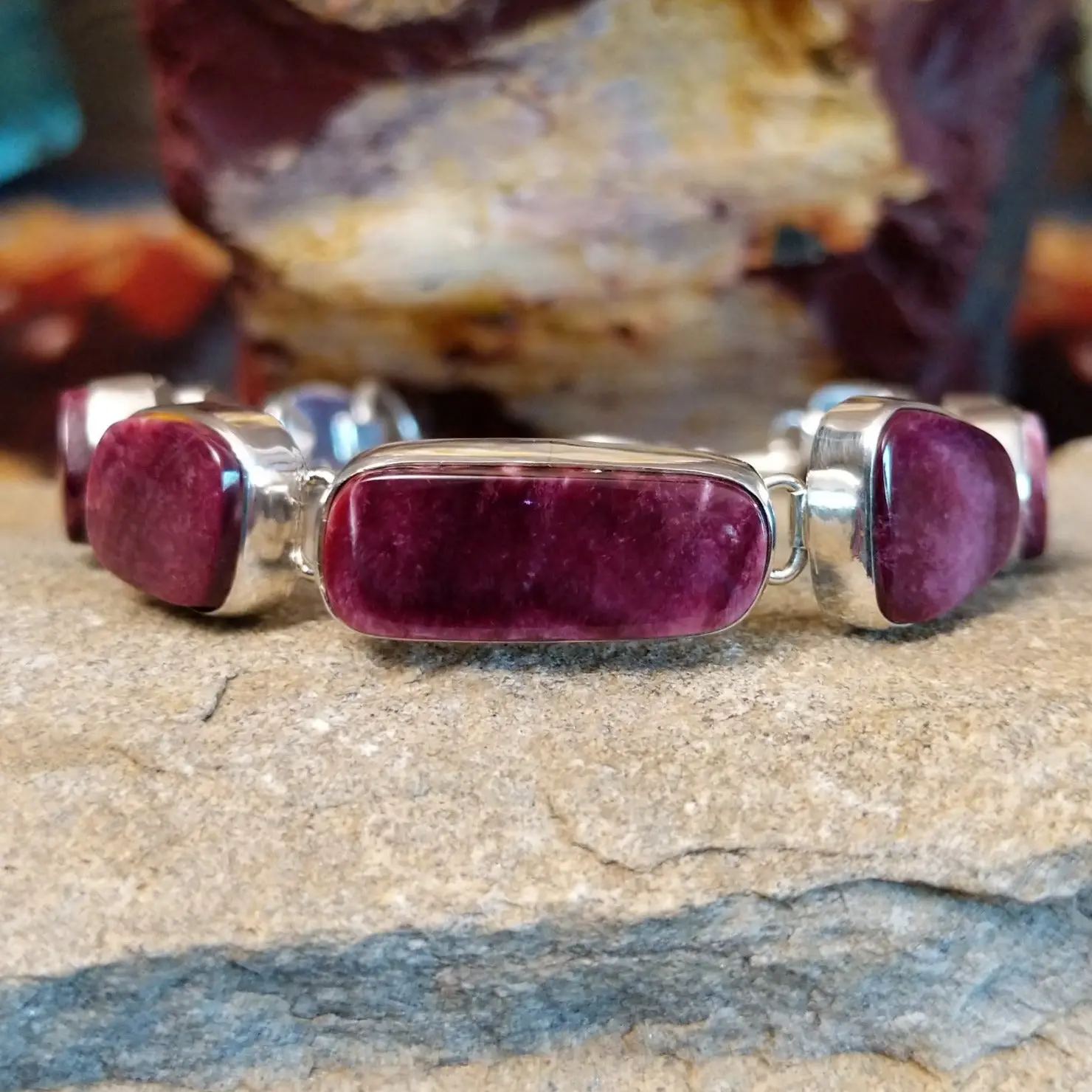 Purple Spiny Oyster Shell Link Bracelet by Lowell Draper GJ-BRC-0139