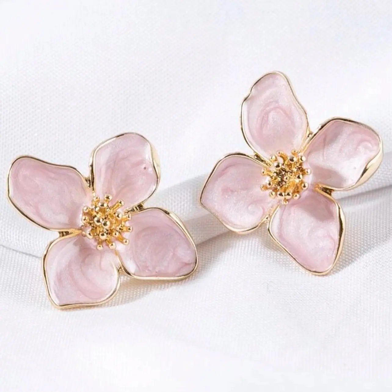 Pink and gold flower earrings Pink and gold flower earrings